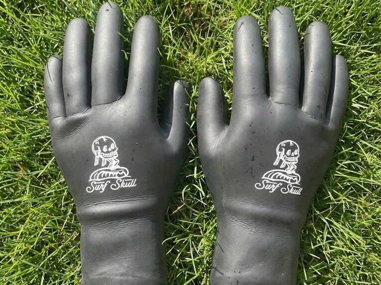 お待ちかね実レビュー!ワークマンのサーフグローブを実際の海で使った本音評価